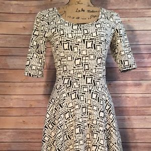 LuLaRoe Nicole dress 👗